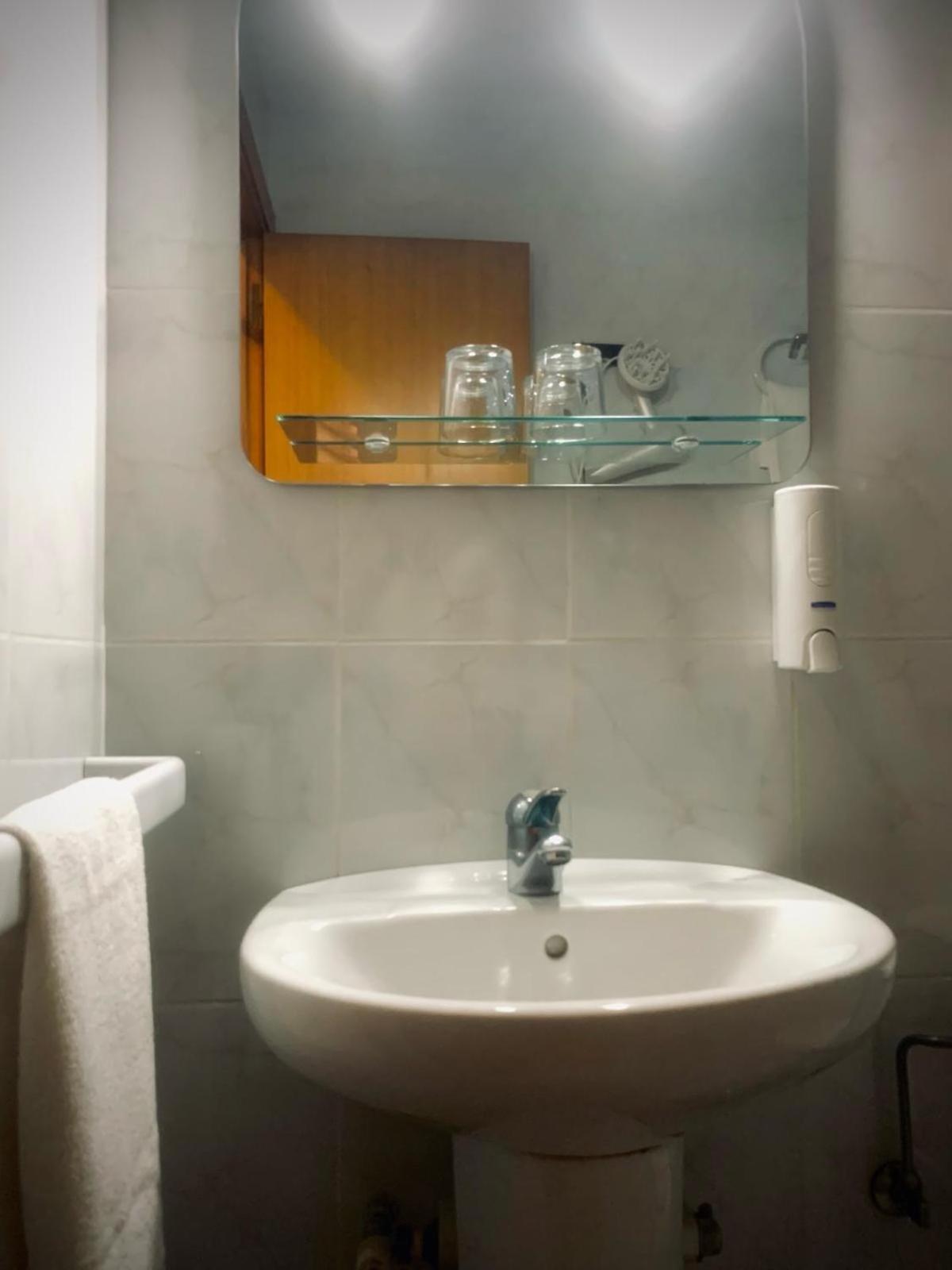 Hostal As Margaritas Santiago de Compostela Dış mekan fotoğraf